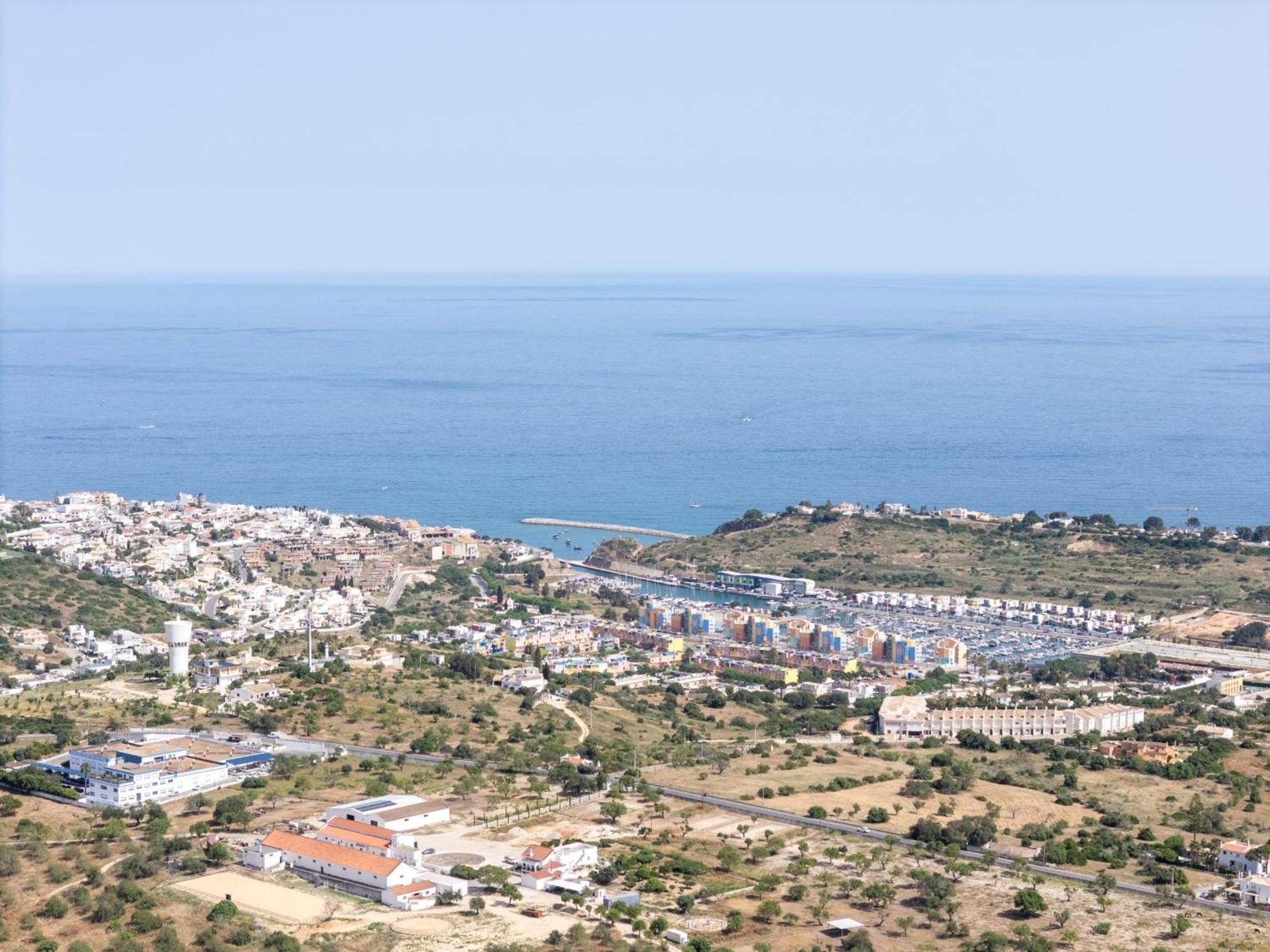 Villa Lumineuse Avec Grande Piscine Pres D'albufeira - Pt-1-42 Albufeira